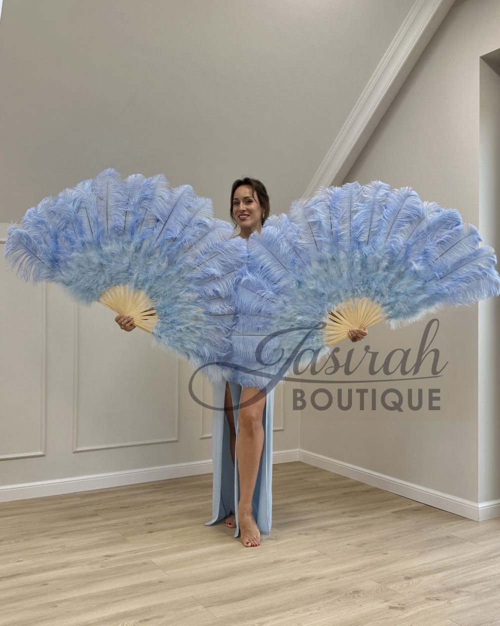 GIANT FEATHER FANS – VINTAGE BLUE